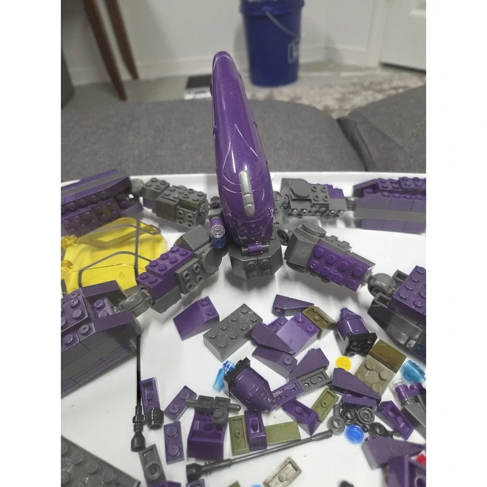 HALO Wars Mega Bloks UNSC Gausshog Vs Covenant Locust / Gremlin 96823 96818